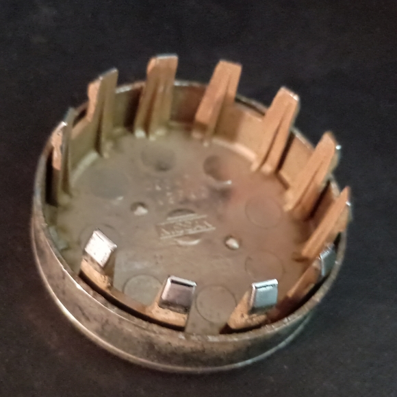 COPY - 4 used Nissan z car wheel center caps USED - Picture 8 of 8